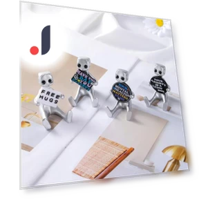 Anxiety Robot Resin Figurine — Executive Desk, yaohengshang