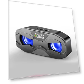 Cool Robot Design Wireless Speaker with LED Rhythm Flash — Portable Audio, AKA002