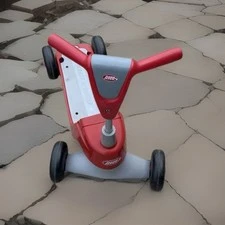Toddler Scooter and Ride On Toy for Kids Ages 1-4 Years, Radio Flyer