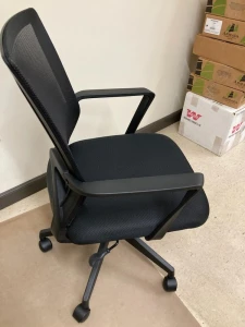 Cartwright Ergonomic Office Desk Chair — Smart Chairs, STAPLES
