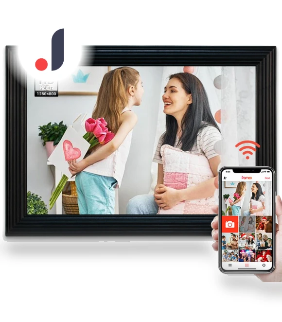 HD Digital Photo Frame with Wood Texture — Digital Frames, Holland Ham