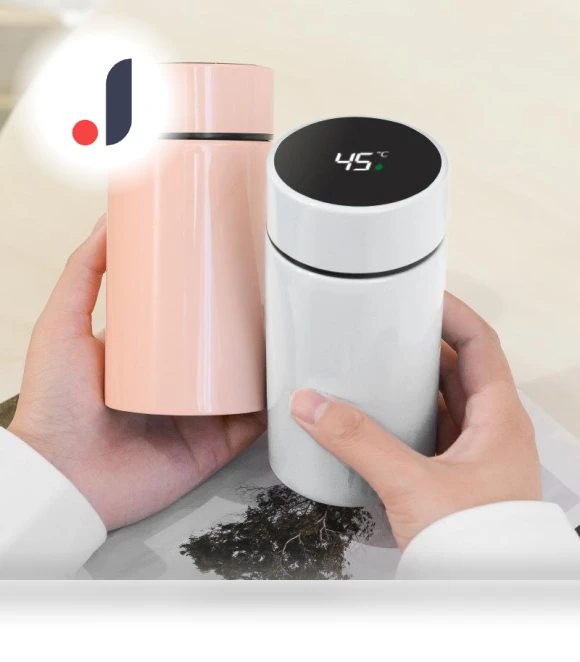 Smart Temperature Display Thermos Bottle — Beverage Warmers, JR-Studio