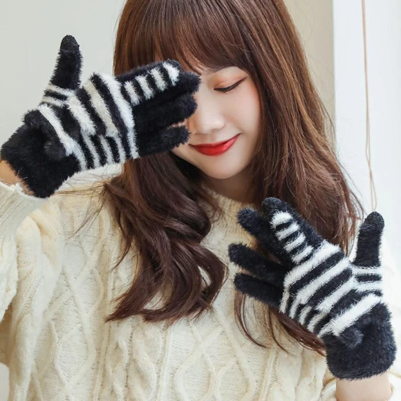 Winter Cute Cartoon Cat Plush Touchscreen Gloves — Gloves & Mittens, QM Dream