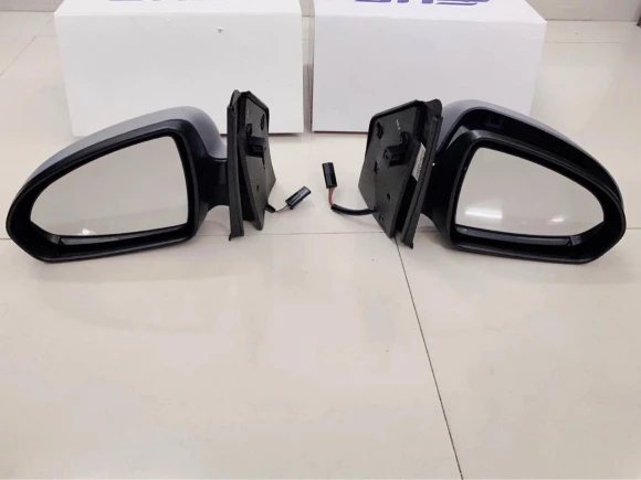 Smart Rear View Mirror with Electric Left-Right Adjustment — Platform Trucks, GearUp AutoMoto