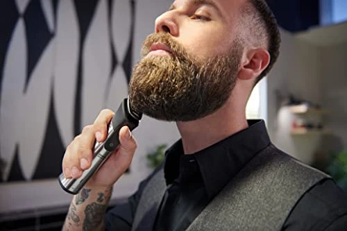 All-in-One Trimmer, Beard Trimmer and Hair Clipper, 19-Piece Men's Grooming Kit — Body Groomers, Norelco