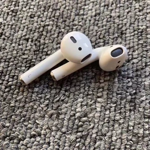 Wireless Earbuds with Optical Sensor — Wireless Earbuds