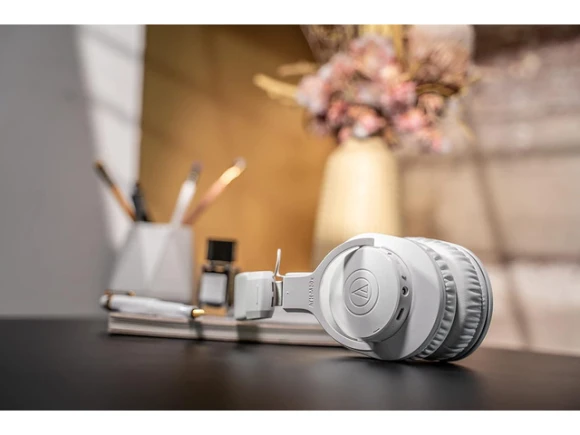 Wireless over-ear headphones — Wireless Earbuds, Audio Technica