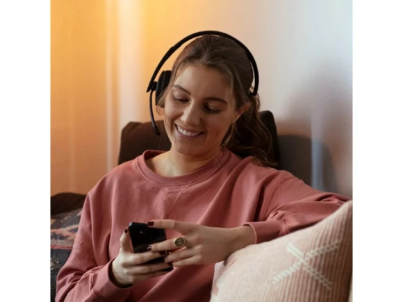 Wireless mono computer headset — Wireless Earbuds, EPOS