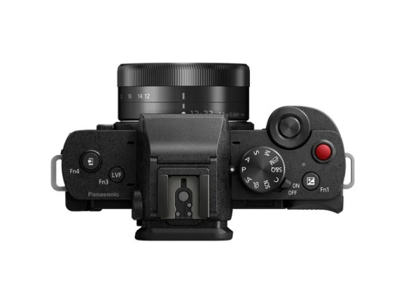 Mirrorless vlogging camera with two lenses — Digital Cameras & Camcorders, Panasonic