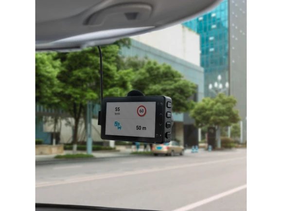 Dash Cam Live Video Recorder — Dash Cam, Garmin