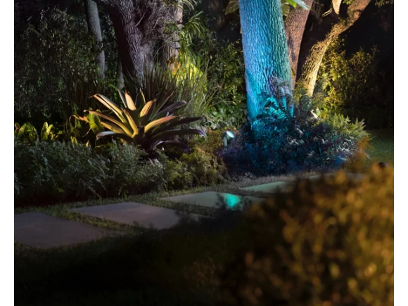 Lily XL Outdoor Spot Light — Smart Outdoor Lighting, Philips Hue