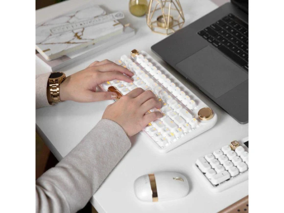 IZO Wireless Bluetooth Keyboard — Bluetooth Keyboard, AZIO