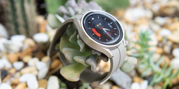 Smartwatch with GPS, LTE, Sleep Coaching, Samsung