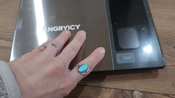 Smart Food Scale with Nutritional Calculator — Smart Scale, Angryicy