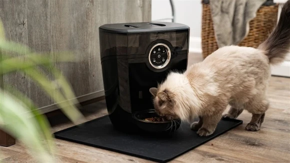 Feeder-Robot Smart Automatic Pet Feeder — Automatic Pet Feeder, Whisker