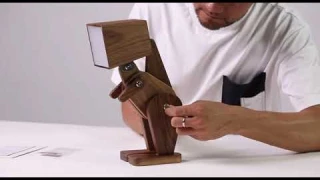 Manual robot lamp