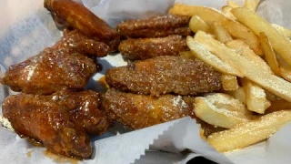 FARENHEIT 786?!?! Maulana Burger and Crispy Chicken Wings. Halal Food Reviews