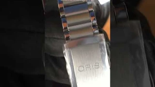 The Micro Adjustable, quick releaseable bracelet on the Oris Great Barrier Reef IV Limited Edition