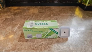 Sycees Plug-in LED Night Light with Dusk to Dawn Sensor Unboxing and Review