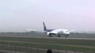 LAN Airlines Boeing 787-9 Dreamliner CC-BGB LAN841 To SCIP
