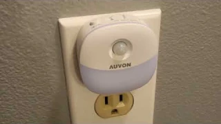 AUVON Plug-in LED Motion Sensor Night Light, Mini Warm White LED Nightlight with Dusk to Dawn Motion