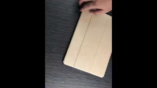 Ultra-thin case for iPad (9.7-inch, 6th/5th generation), automatic wake/sleep