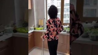 Máy mát xa cổ vai gáy cao cấp