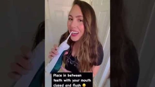 How to use a Water Flosser #dentalassistant  #dentallife #dentalhumor  #fyp #oralcare #flossing