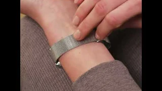 How to adjust your strap on the Flex Smart Watch