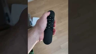 The projector does not respond to the remote control.