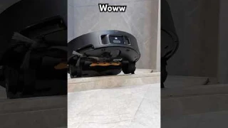 THE WORLD'S BEST ROBOT VACUUM CLEANER