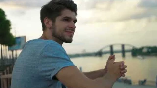 The RENPHO Eyeris View Eye Massager | Reviewed by Emma Alam