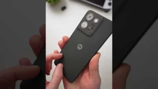 Motorola Moto G 2025 unboxing and setup