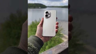 Guess the Phone ZOOM. honor 400 or 400 Pro?