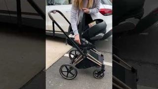 We LOVE this Infant Car Seat 😍 The Cybex Cloud T reclines on the pushchair & the ISOFIX base ✨