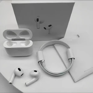 Wireless Earbuds Pro4 — Wireless Earbuds, PRISMA