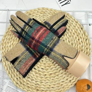 Touchscreen Wool Gloves, Female s