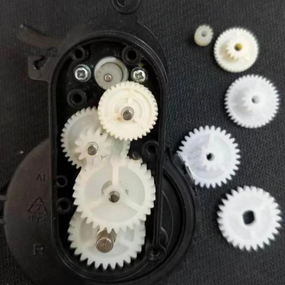 Robot Vacuum Side Brush and Motor Gearbox Set, Picture Hung