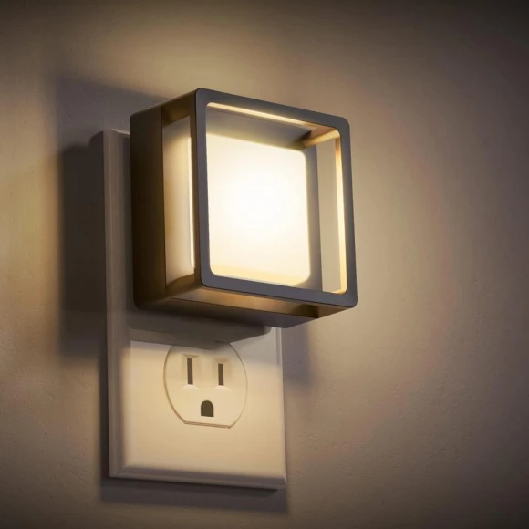 Modern Small Wall Plug in Night Lamp, QIANBAIDI