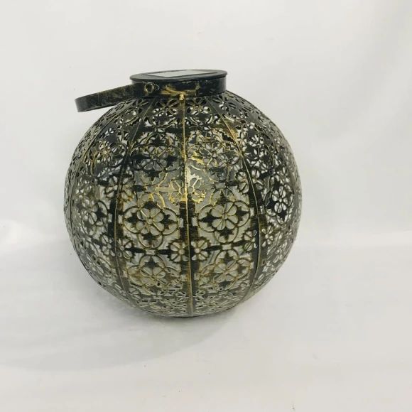 Smart Solar Garden Lantern, HauteHive