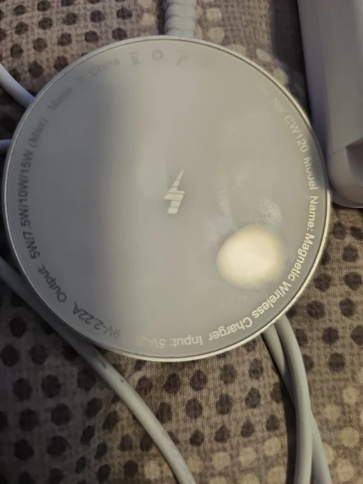 Magnetic Wireless Charging Pad, Shenzhen USV Technology Co.,Ltd