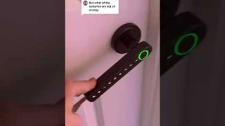 The fingerprint door knob doesn’t care if you run out or batteries! #kahlatalk #kahlatech #doorknob