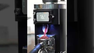 Ultimate Cafe Bundle: @MahlkoenigGrinders E65S GbW Espresso Grinder + @PUQpress M3 Auto Tamper