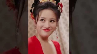 窮小子剛穿越就被美艷貴妃撲倒在床！怎料小夥大的驚人，疼得貴妃嗷嗷直叫！一夜逆襲登頂至尊！#短劇 #drama #爽文 #後宮