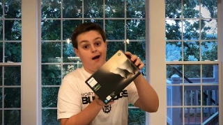 Philips Hue Par-38 light bulbs (reviewing and unboxing)