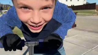 Stay cozy and warm this winter with our fleece-lined touch screen kids gloves!