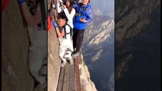 Mountain Climbing Gone Wrong #shorts Mount Huangshan #ytshorts