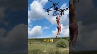 Man fly with a big drone 😱😱👌🏻#bigdrone #hamas #gaza #drone #fly #dronefly