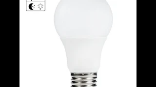 AveyLum 7W Automatic Dusk to Dawn Cool White Light Bulb