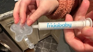 Medi Frida the Accu-Dose Pacifier Baby Medicine Dispenser by FridaBaby